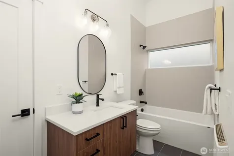 13548 39th Avenue NE Seattle WA 98125