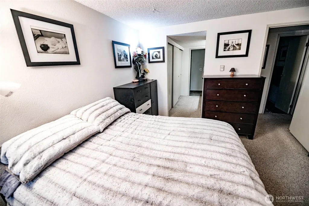 4635 W Lake Sammamish Parkway SE Issaquah WA 98027
