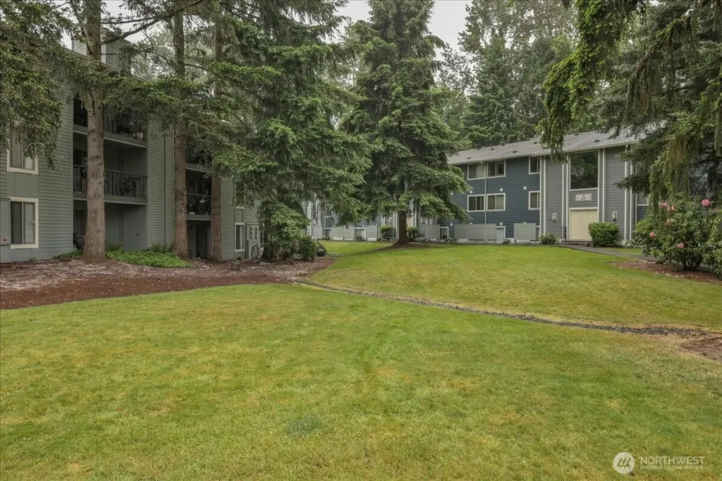 4635 W Lake Sammamish Parkway SE Issaquah WA 98027