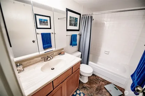 4635 W Lake Sammamish Parkway SE Issaquah WA 98027