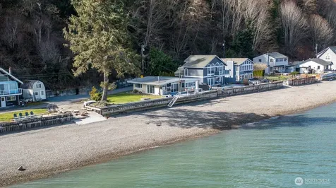 3187 Shoreline Drive Camano Island WA 98282