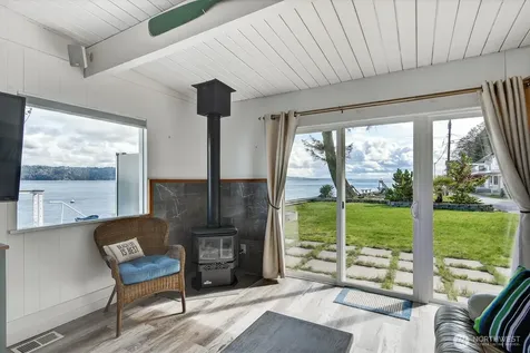 3187 Shoreline Drive Camano Island WA 98282