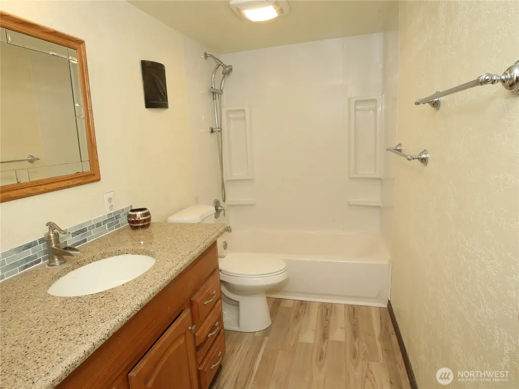 26425 Pennsylvania Avenue NE Kingston WA 98346