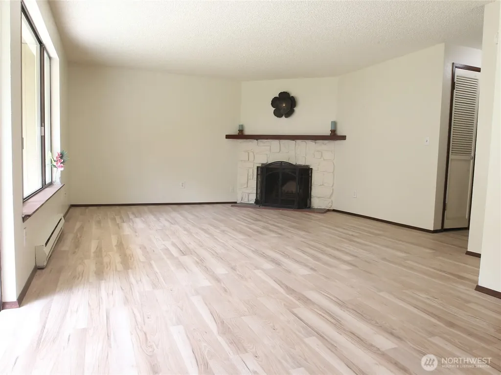 26425 Pennsylvania Avenue NE Kingston WA 98346