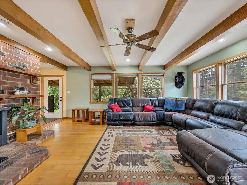 20003 Sandridge Road Long Beach WA 98631