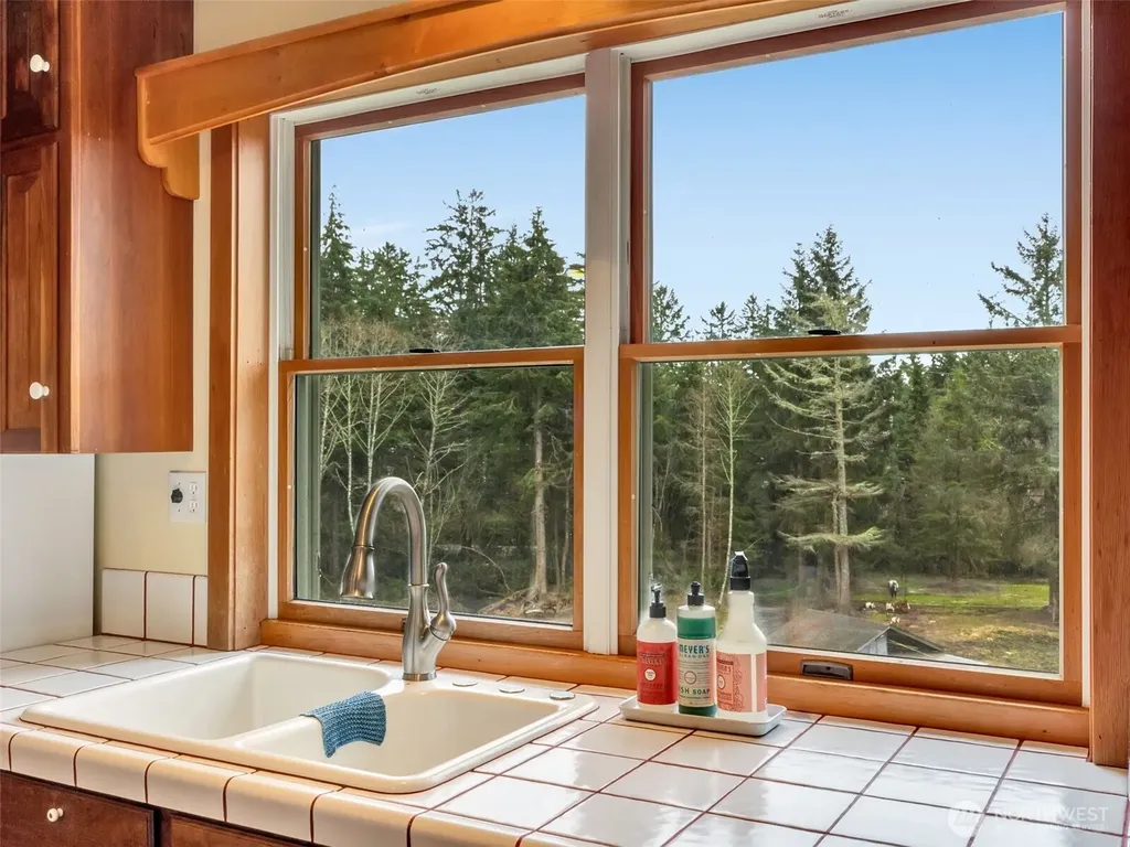 20003 Sandridge Road Long Beach WA 98631