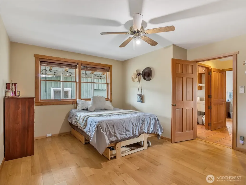 20003 Sandridge Road Long Beach WA 98631