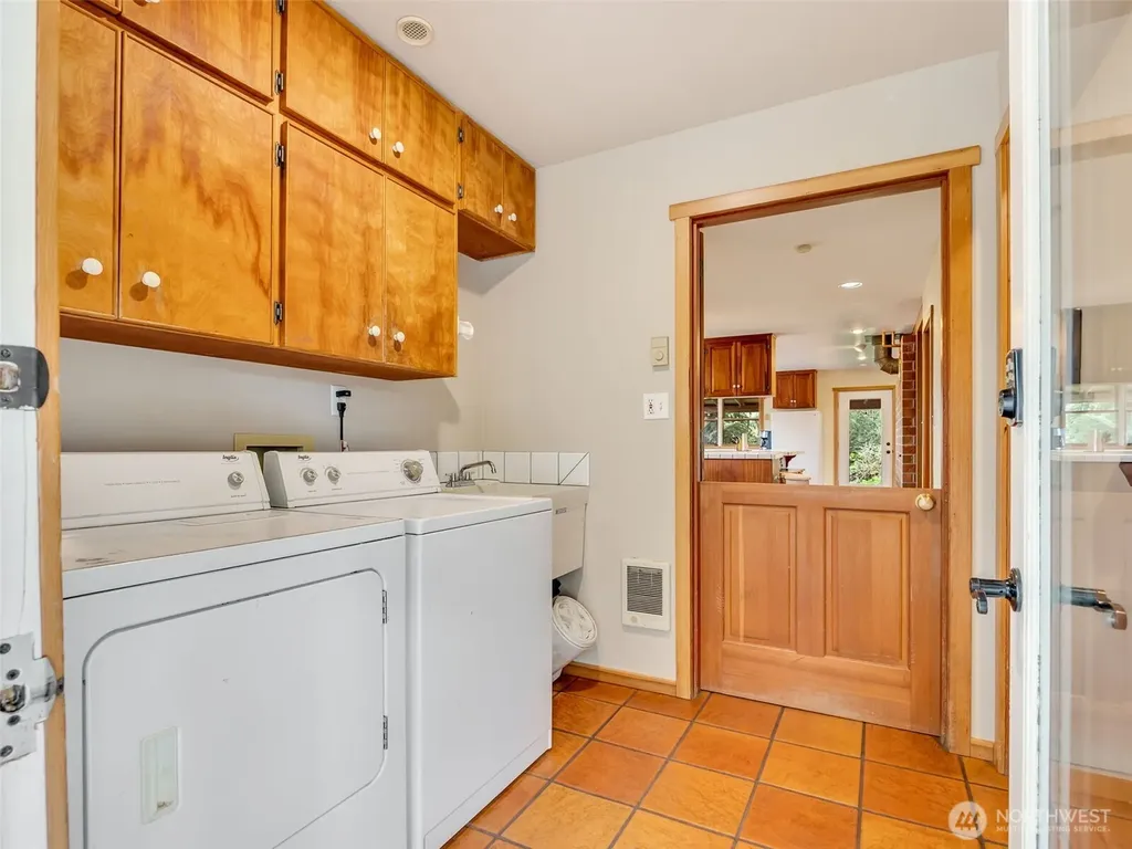 20003 Sandridge Road Long Beach WA 98631