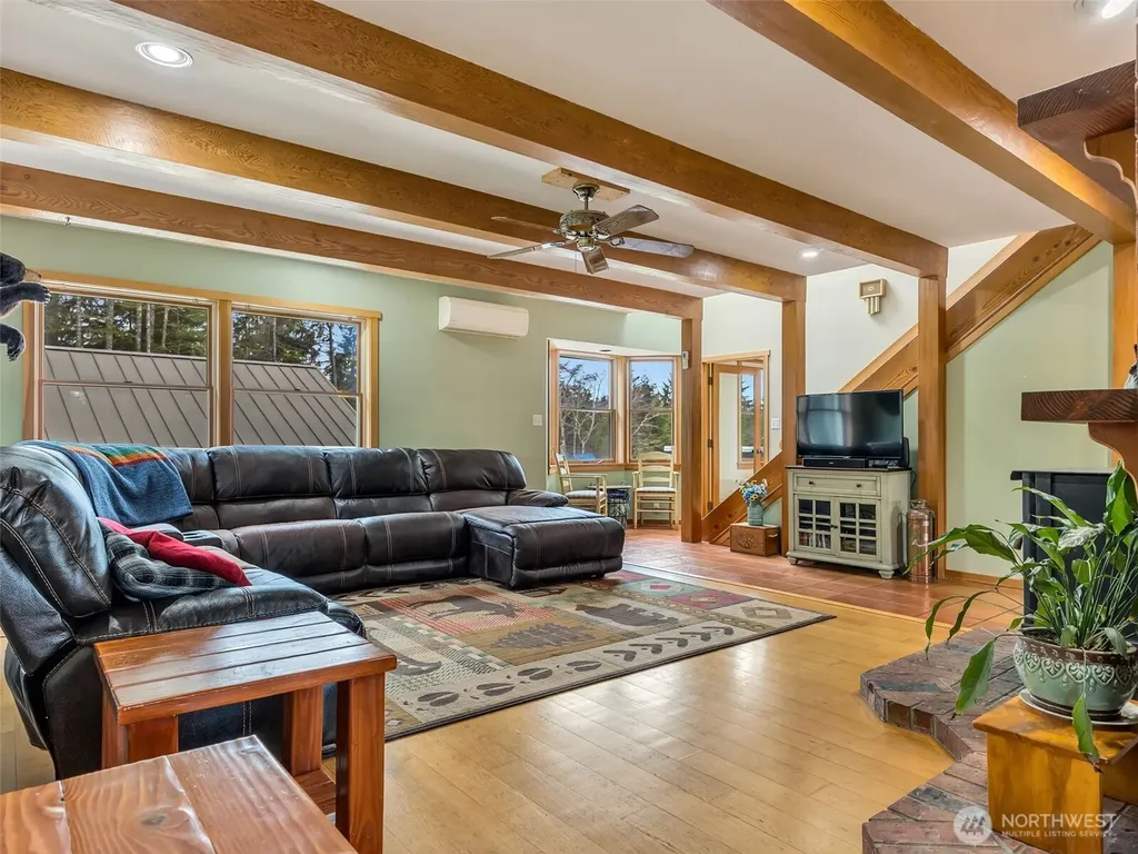 20003 Sandridge Road Long Beach WA 98631