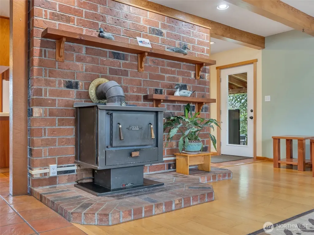 20003 Sandridge Road Long Beach WA 98631