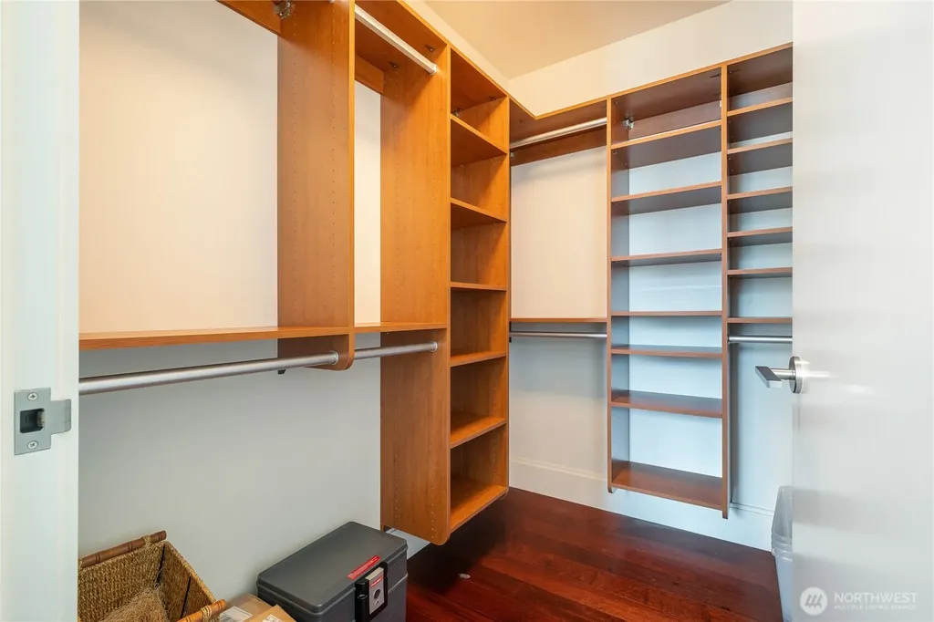1521 2nd Avenue Seattle WA 98101