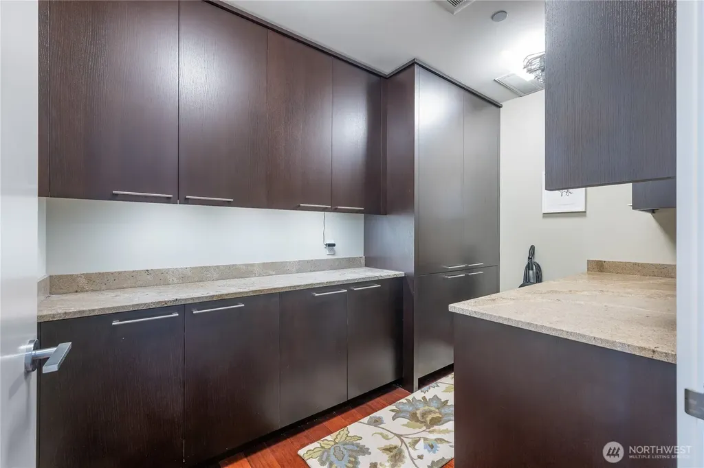 1521 2nd Avenue Seattle WA 98101