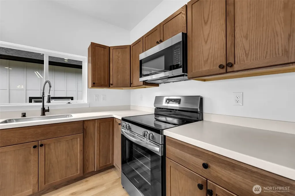 3 Anchor Way Loop Cathlamet WA 98612