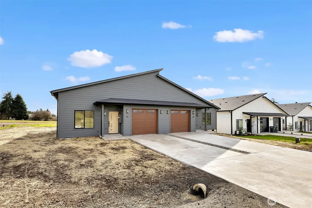 3 Anchor Way Loop Cathlamet WA 98612