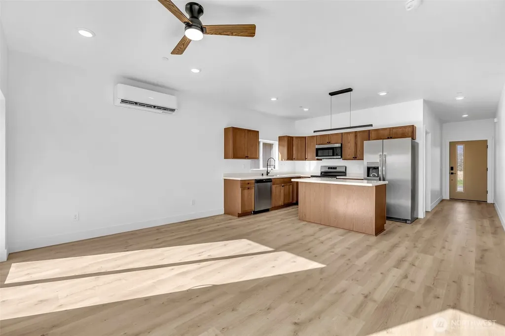 3 Anchor Way Loop Cathlamet WA 98612