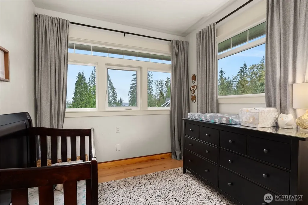 4719 Sunset Point Lane NW Olympia WA 98502