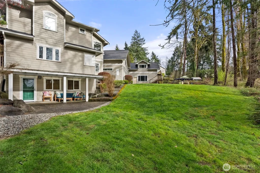 4719 Sunset Point Lane NW Olympia WA 98502