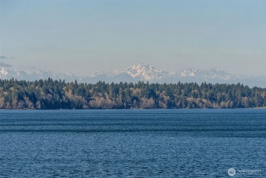 4719 Sunset Point Lane NW Olympia WA 98502
