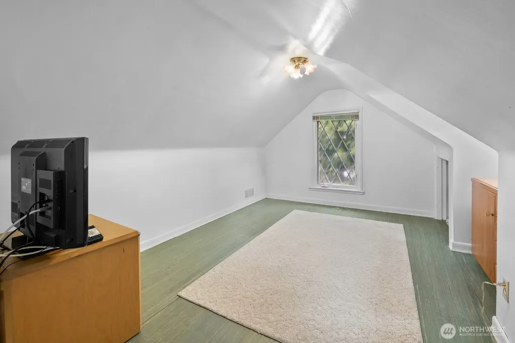 10445 Marine View Drive SW Seattle WA 98146