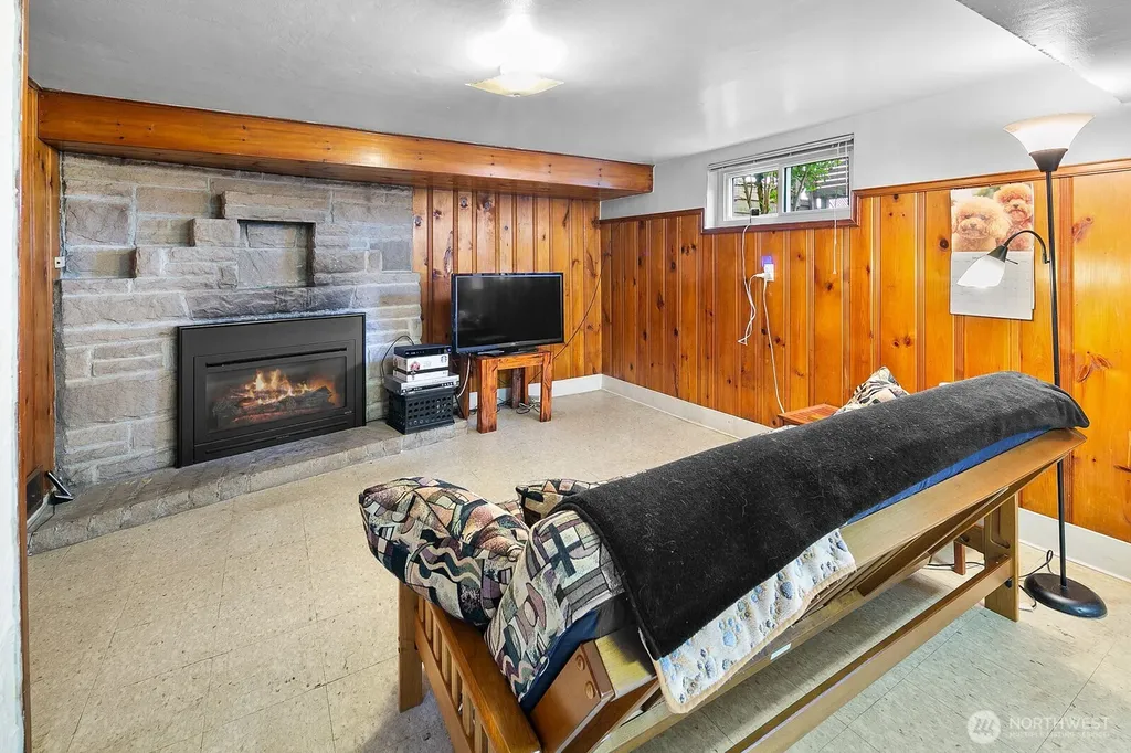 10445 Marine View Drive SW Seattle WA 98146