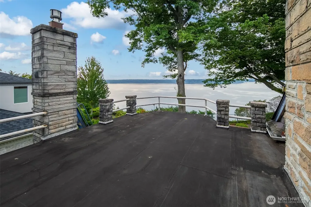 10445 Marine View Drive SW Seattle WA 98146