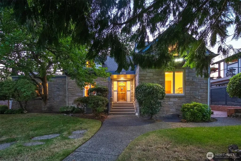 10445 Marine View Drive SW Seattle WA 98146