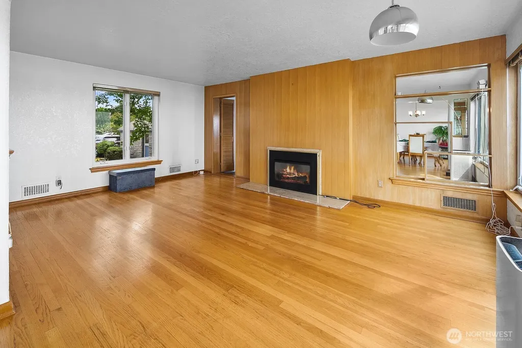 10445 Marine View Drive SW Seattle WA 98146