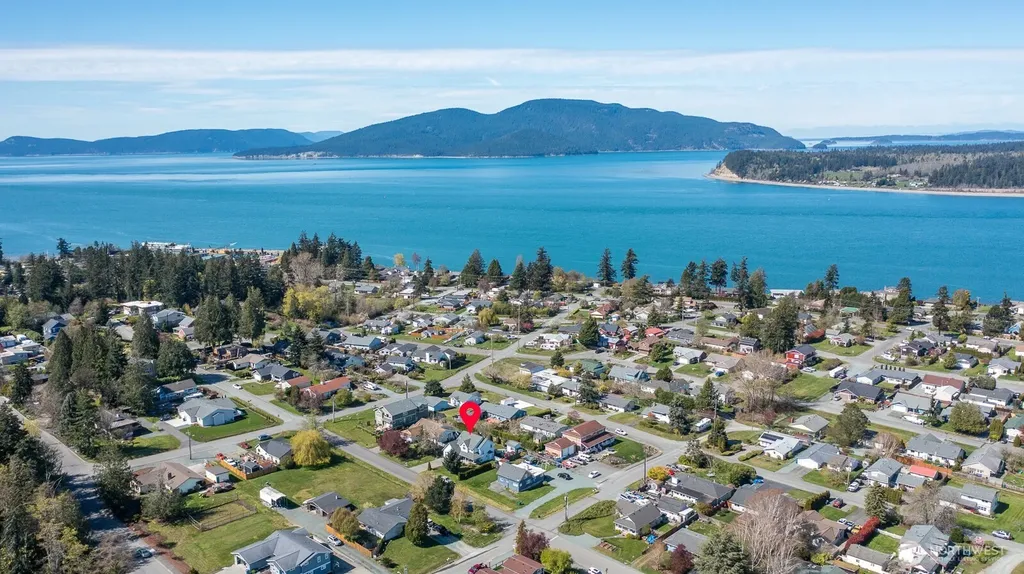 2412 16th Street Anacortes WA 98221