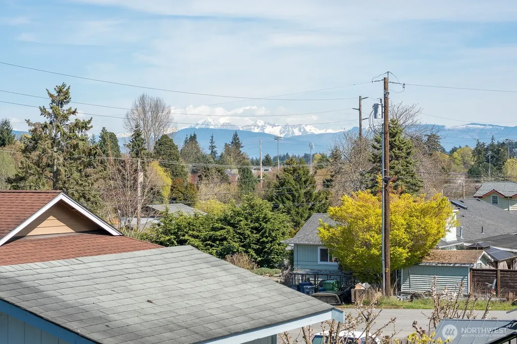 2412 16th Street Anacortes WA 98221
