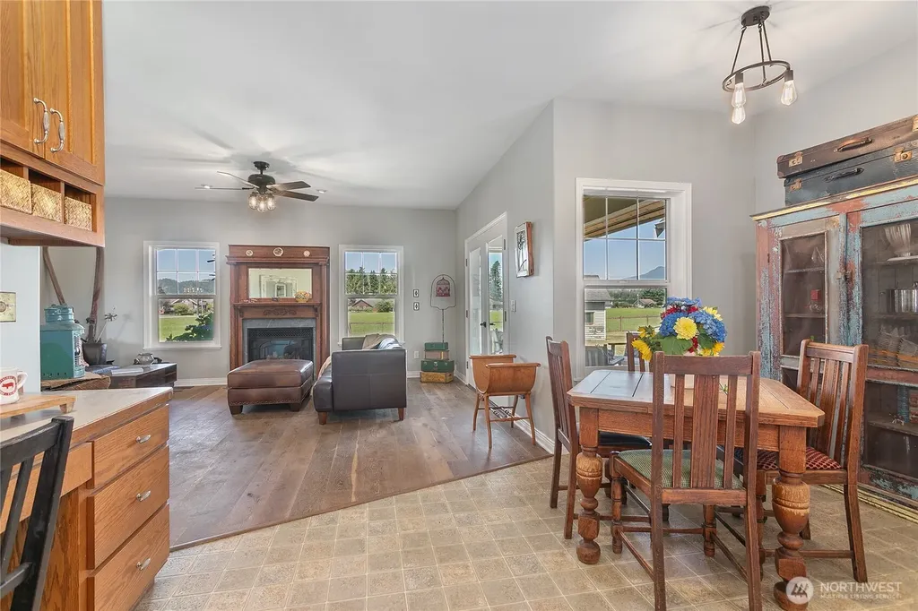 9177 Collins Road Sedro Woolley WA 98284