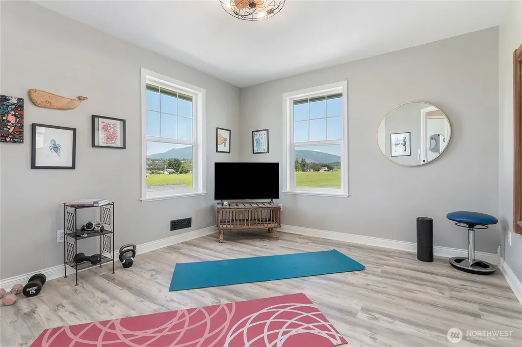 9177 Collins Road Sedro Woolley WA 98284