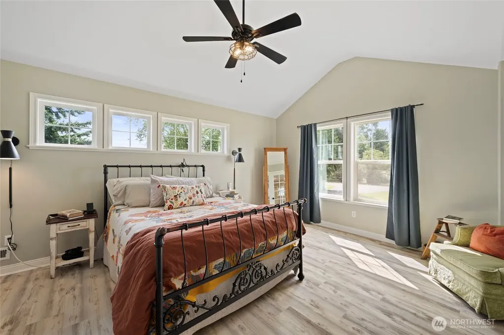 9177 Collins Road Sedro Woolley WA 98284