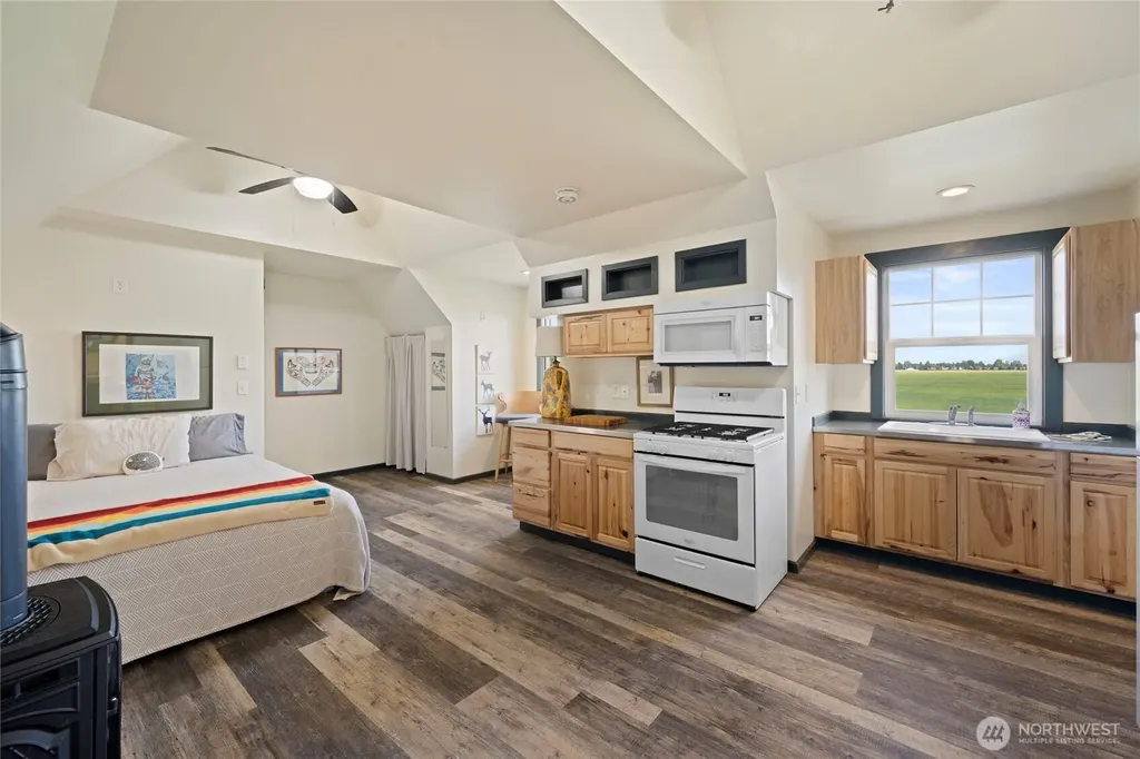 9177 Collins Road Sedro Woolley WA 98284