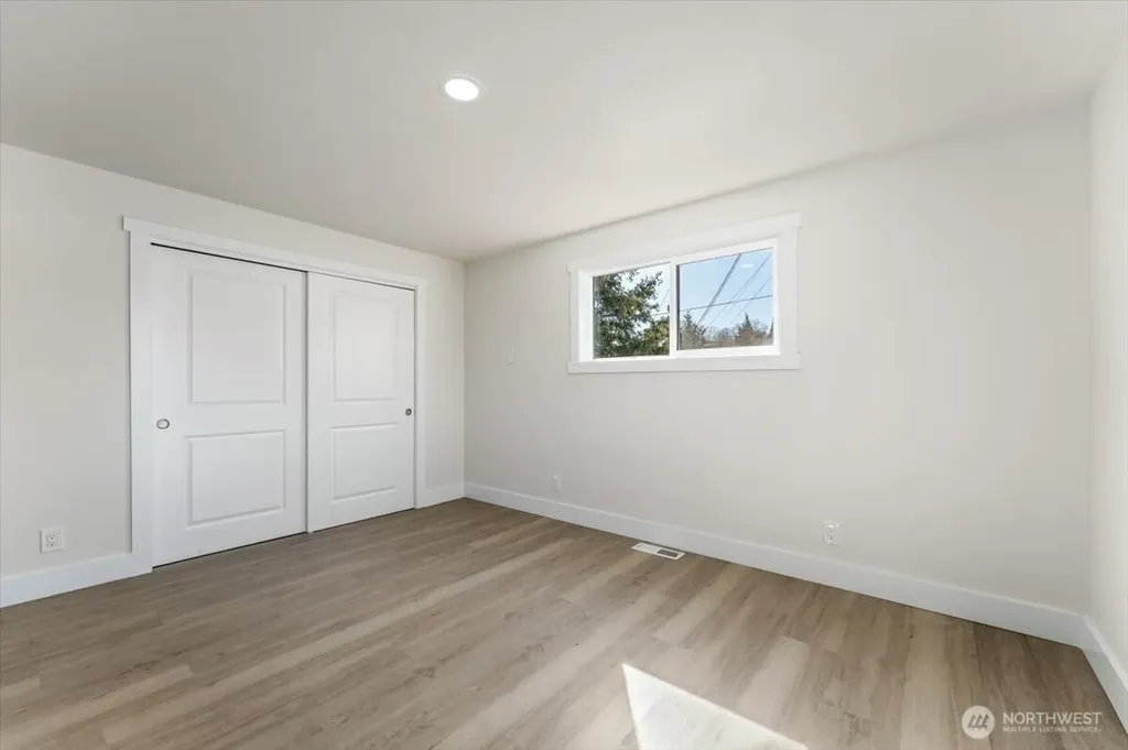 916 E Johnson Avenue Chelan WA 98816
