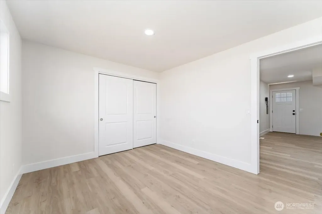 916 E Johnson Avenue Chelan WA 98816