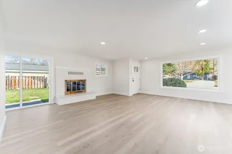 916 E Johnson Avenue Chelan WA 98816