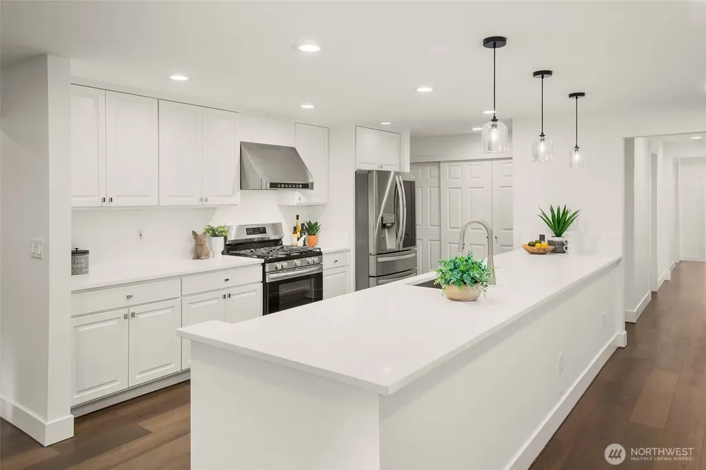 20 Cascade Key Bellevue WA 98006
