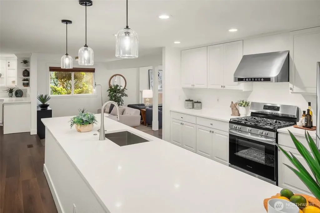 20 Cascade Key Bellevue WA 98006