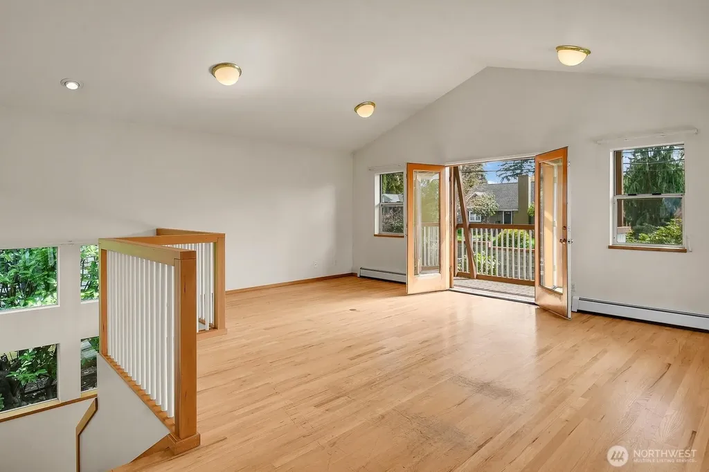 4719 NE Park Place Seattle WA 98115