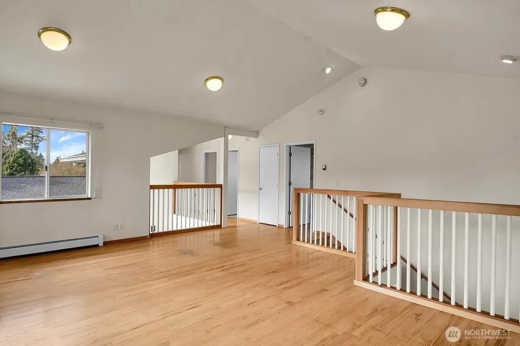 4719 NE Park Place Seattle WA 98115