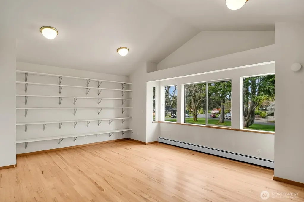 4719 NE Park Place Seattle WA 98115