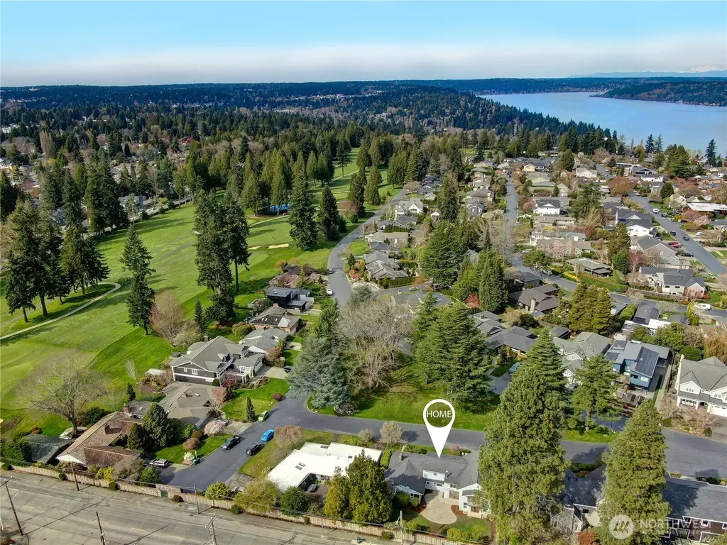 4719 NE Park Place Seattle WA 98115