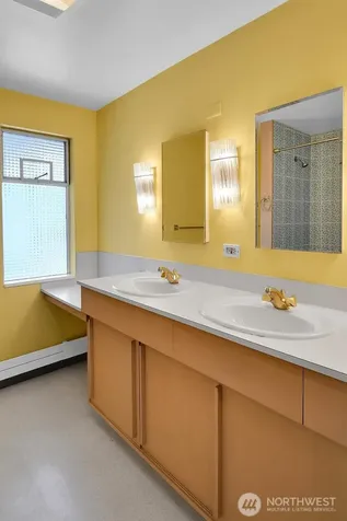 4719 NE Park Place Seattle WA 98115