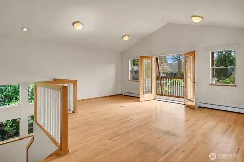 4719 NE Park Place Seattle WA 98115