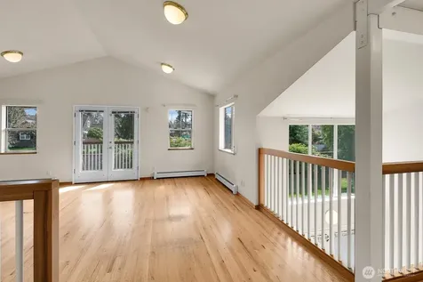 4719 NE Park Place Seattle WA 98115