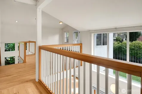 4719 NE Park Place Seattle WA 98115