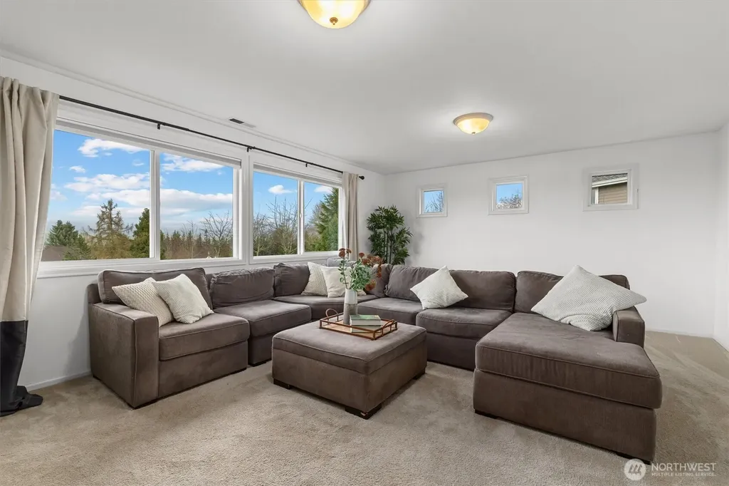 35204 SE Augusta Place Snoqualmie WA 98065