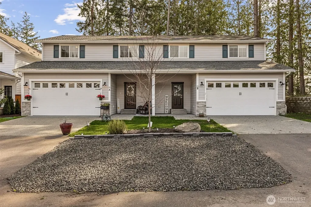 21 E Sullivan Street Allyn WA 98524