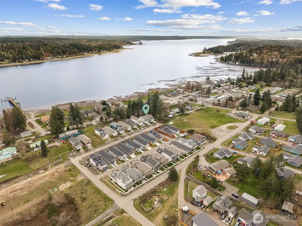 21 E Sullivan Street Allyn WA 98524