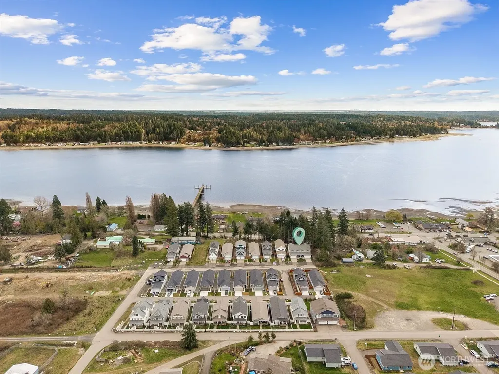 21 E Sullivan Street Allyn WA 98524